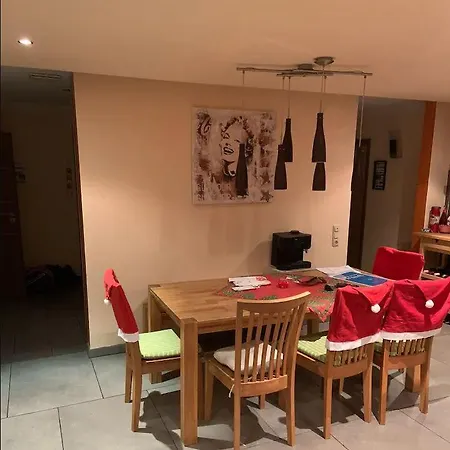 Gastezimmer Laura Mit Doppelbett بيت ضيافة *